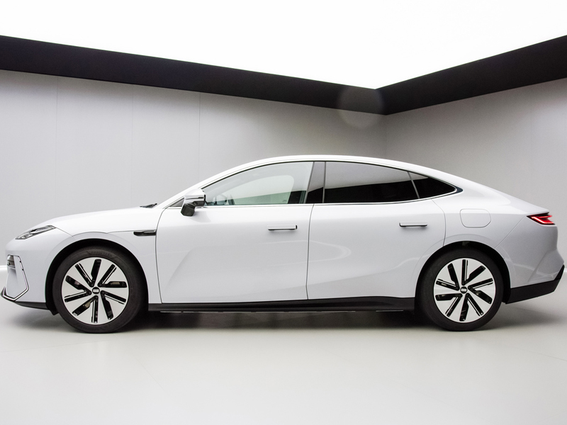 Geely Galaxy E8 2024 620km Starship Performance Edition