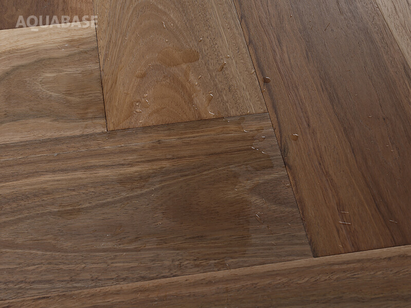 HERRINGBONE-SPOTTED GUM