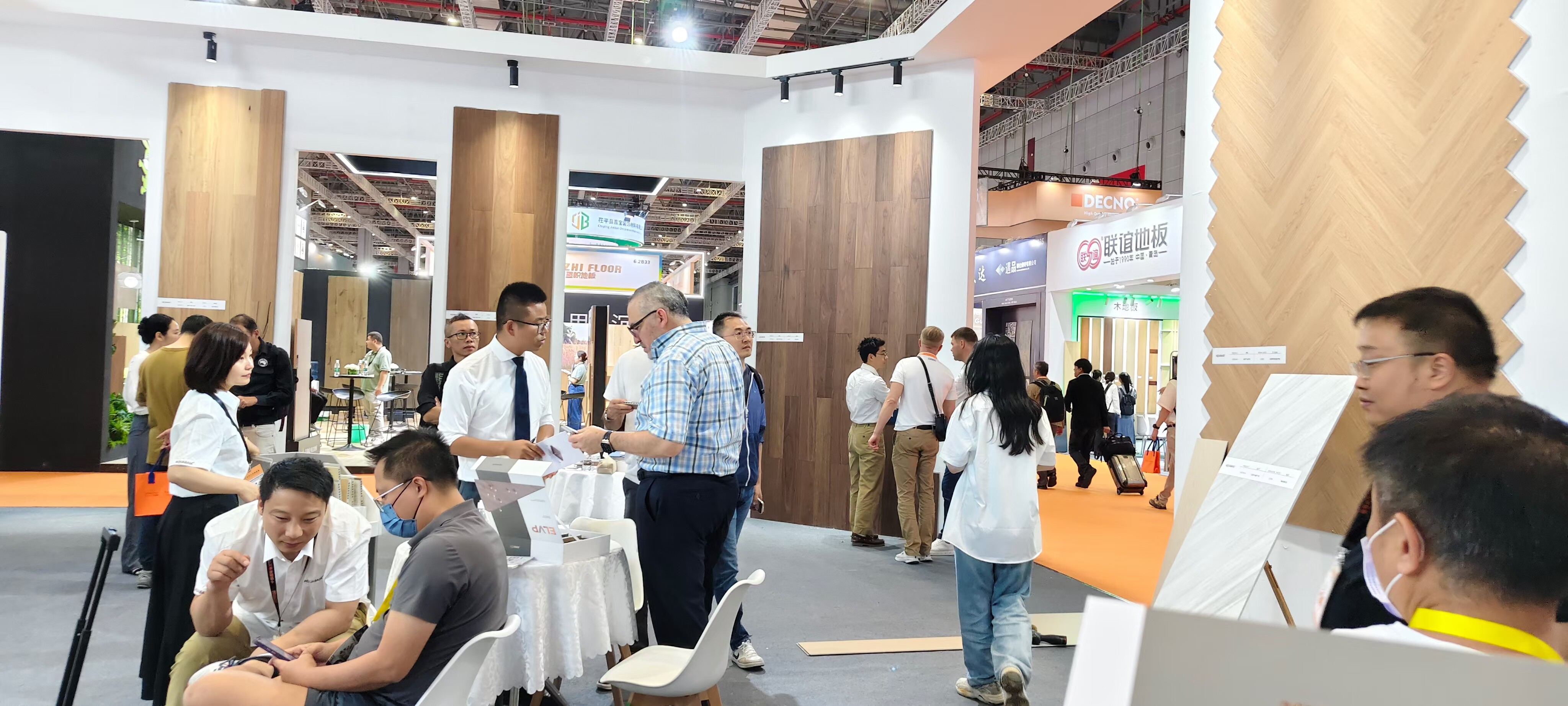 Aquabase Shines at DOMOTEX Asia, Leading a New Era of Green Flooring with Innovative Hollow-Core SPC Technology
