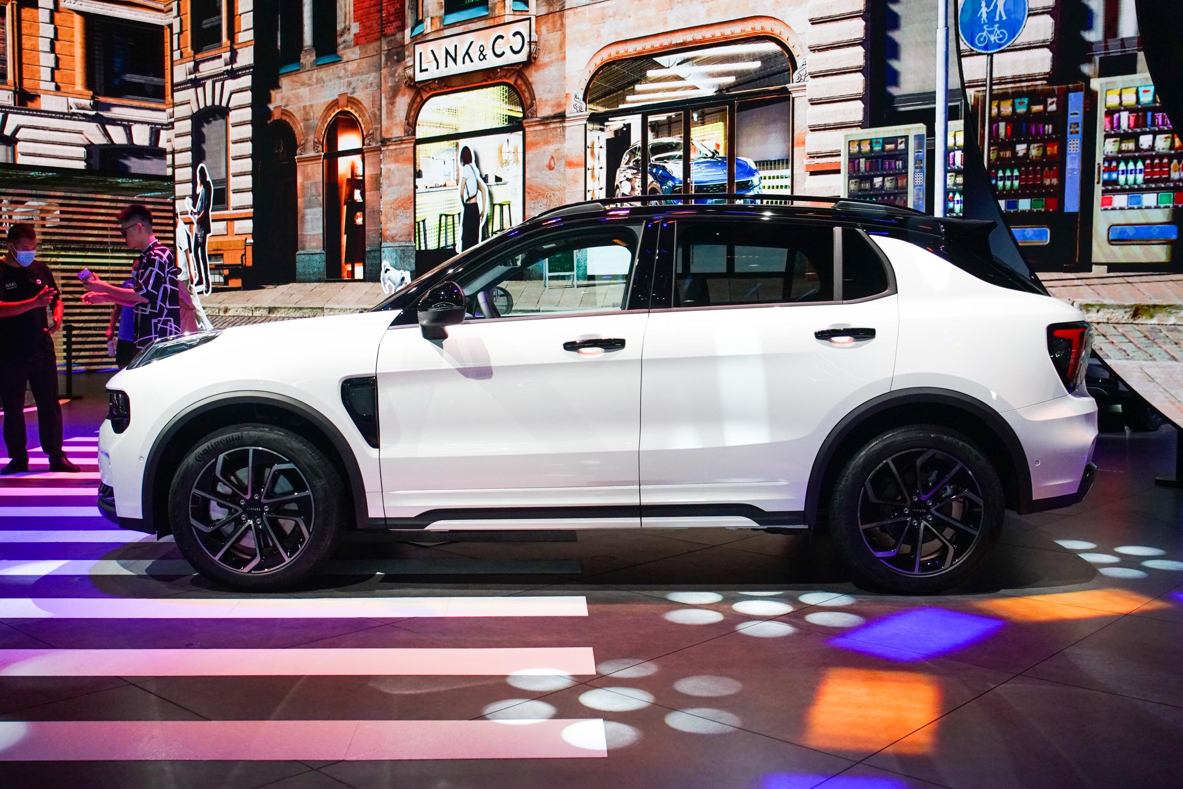 Auto Lynk&Co 01 Phev New Energy Vehicle High Speed New Energy Cae Electric Car Compact Suv New Car