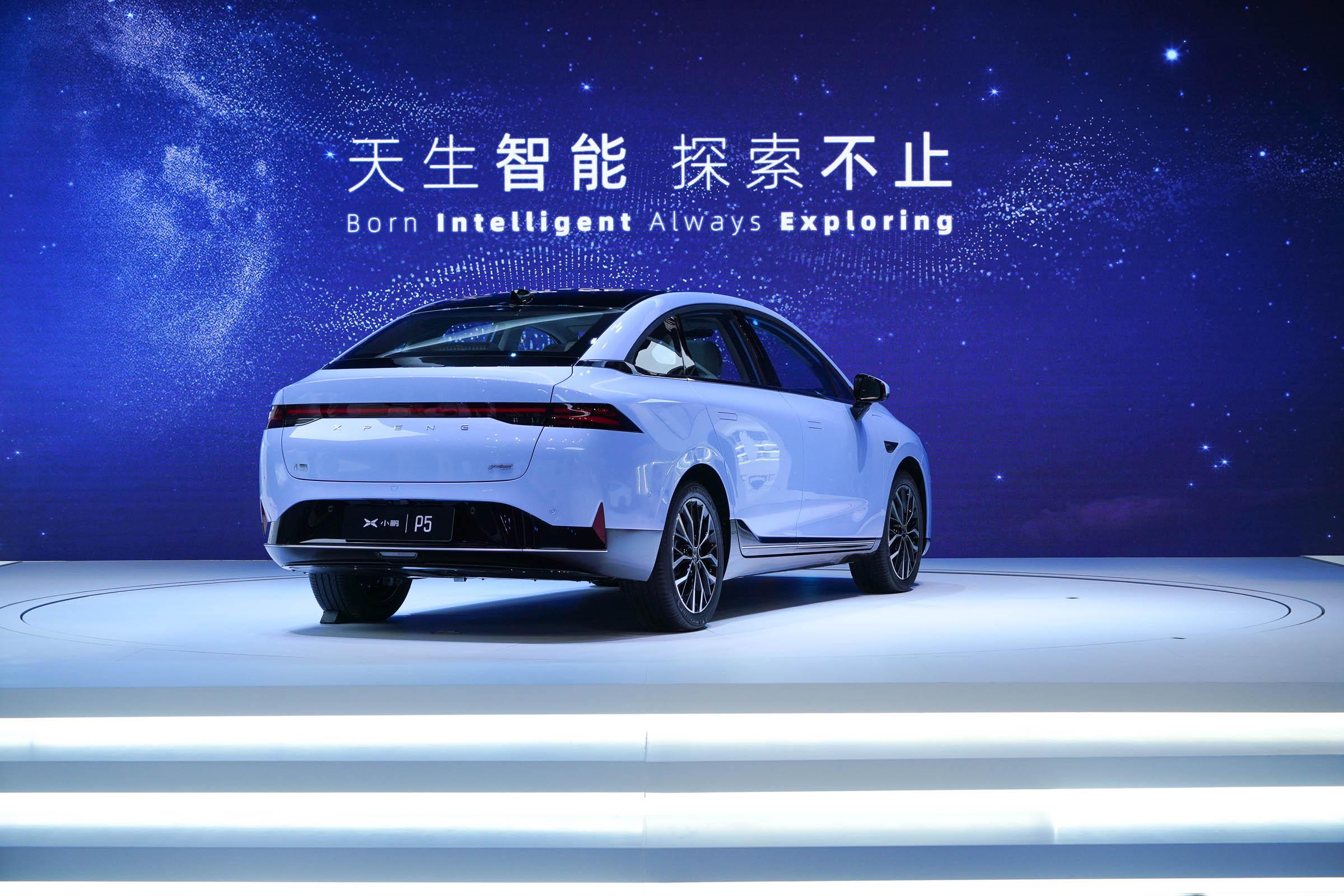 Auto Xpeng P5 2021 460G In Stock New Energy Vehicle Foue Door High Speed Ev Car Strong Power