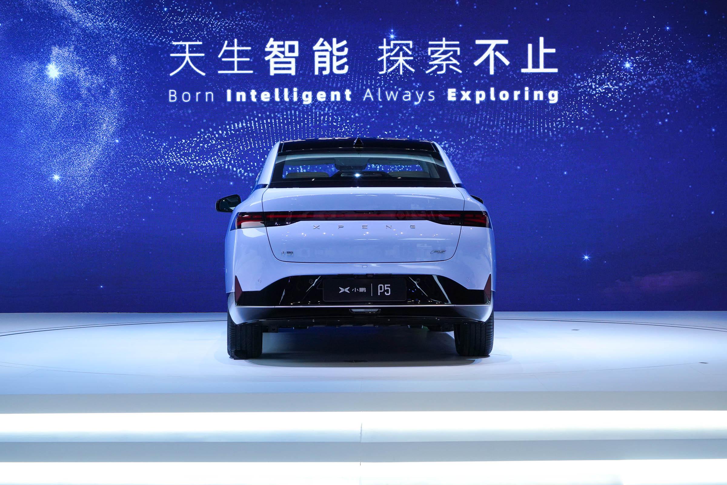 Auto Xpeng P5 2021 460G In Stock New Energy Vehicle Foue Door High Speed Ev Car Strong Power