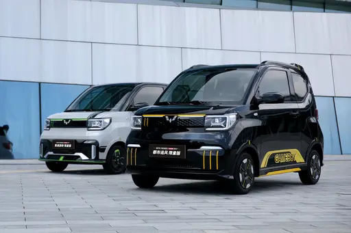 Wuling Hongguang Mini Ev New Energy Vehicles Mini Electric 4 Wheeler Wuling Mini Ev