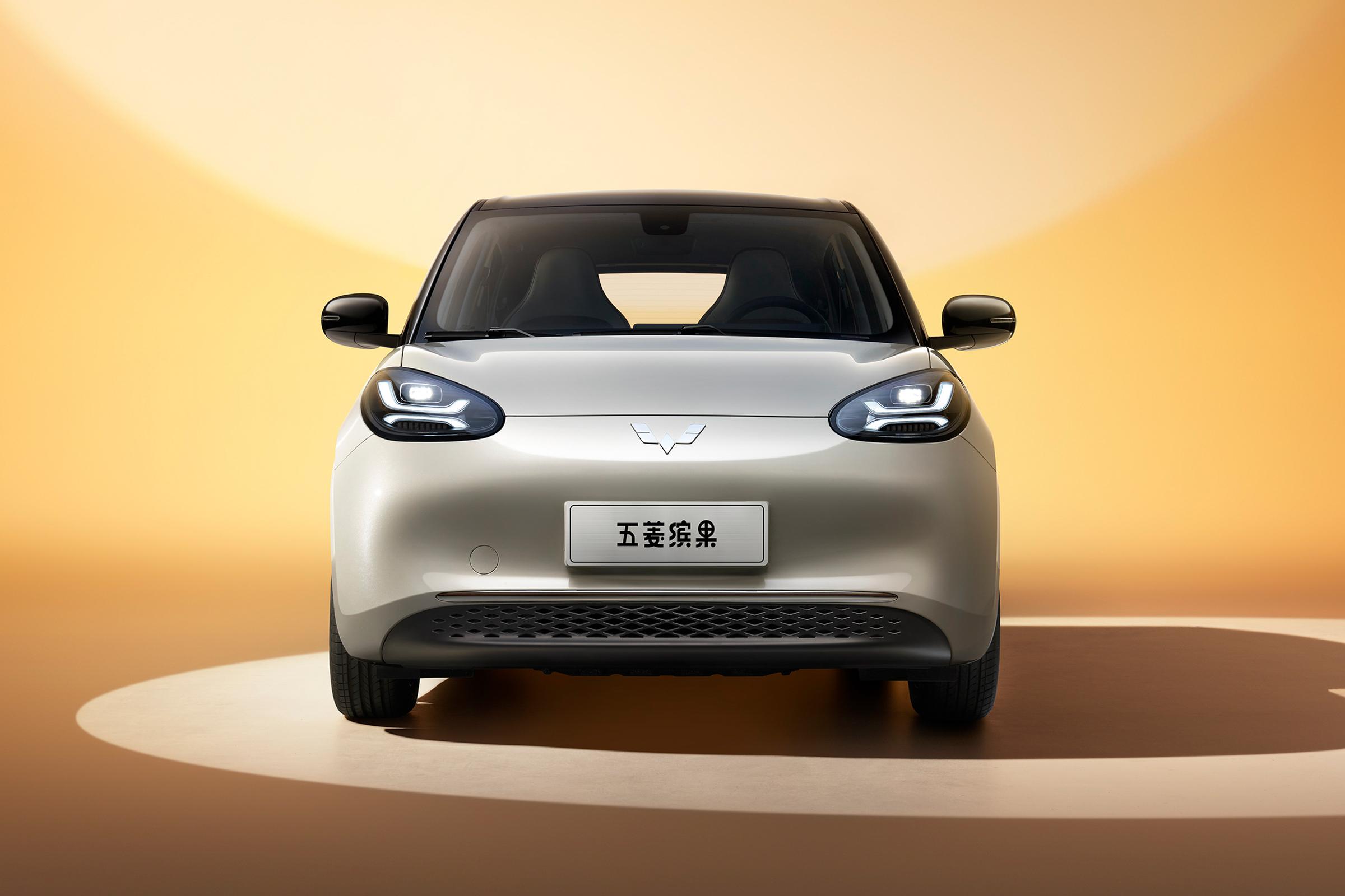 Wuling Bingo EV High Range Cost-Effective Convenient Charging Electric Vehicle