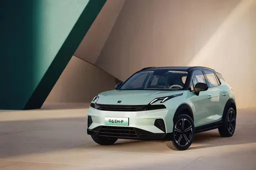 New energy car lynk&co 06 EM-P 126 PRO new energy fast speed luxury customized color electric vehicles