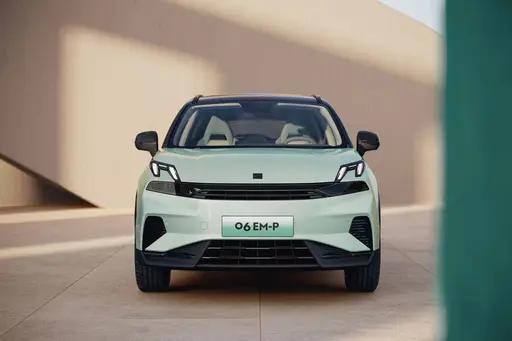 New energy car lynk&co 06 EM-P 126 PRO new energy fast speed luxury customized color electric vehicles