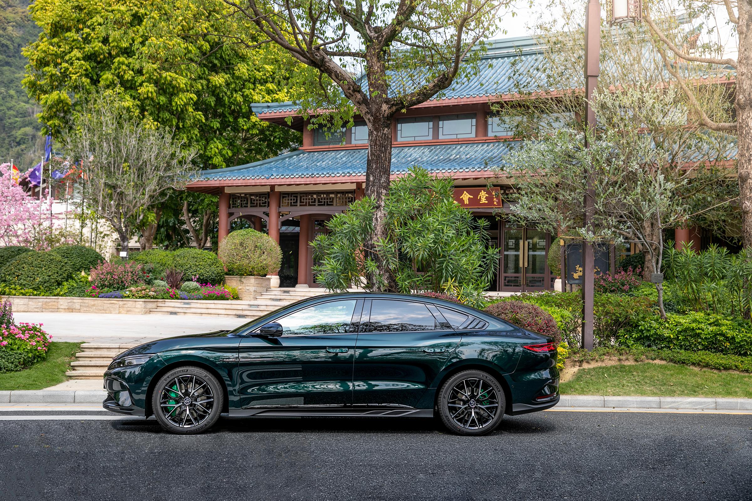 2023 Low Price Made in China 2022 Byd Han EV 610km Genesis Edition 4WD Premium Edition Electric Car