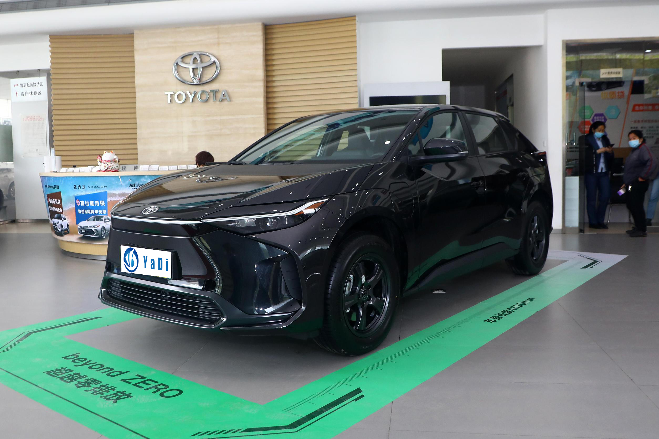 2023 China Top Sell Toyota bZ3 Smart Electric Car Model Sedan Adult