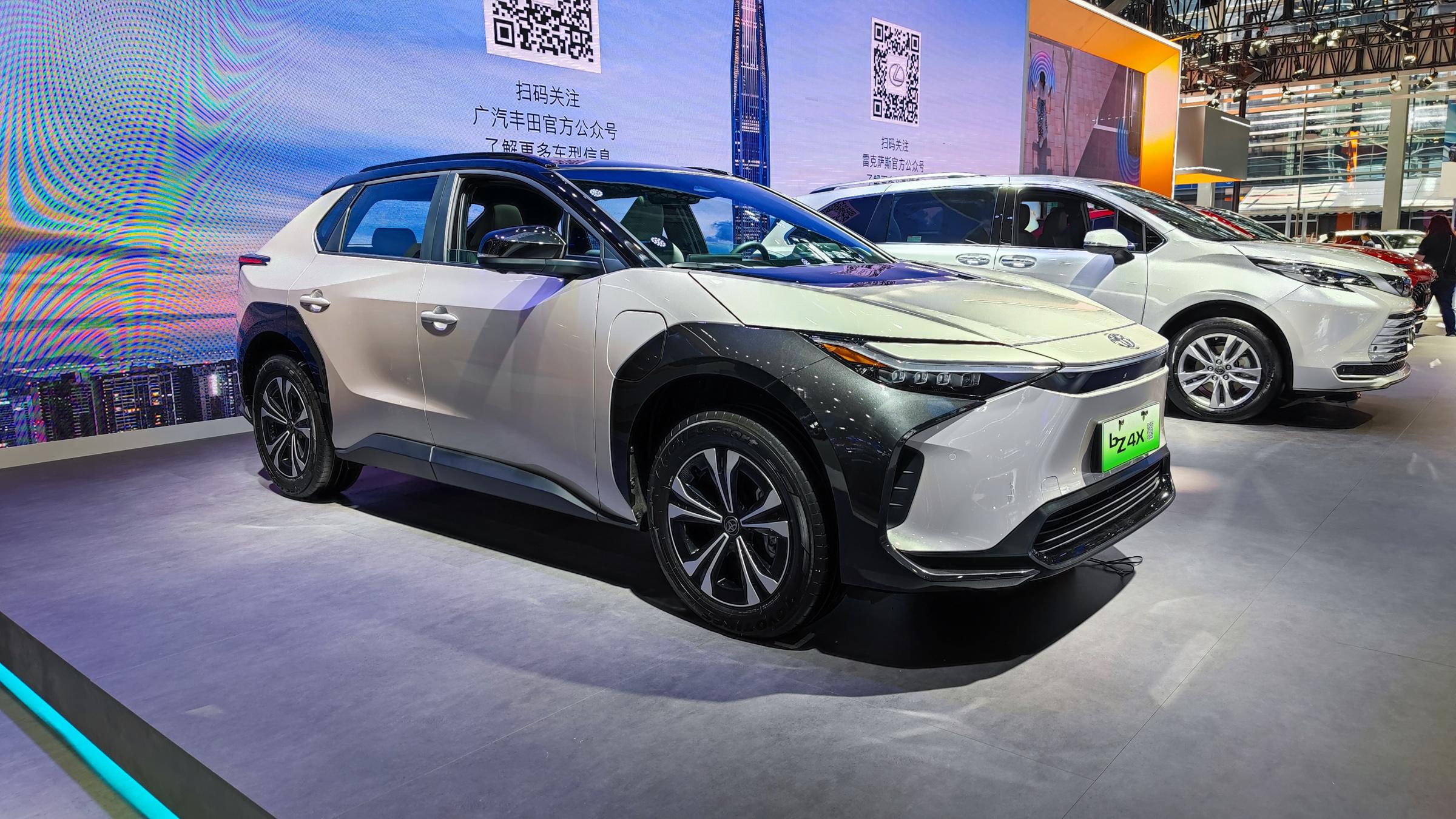 2023 China Top Sell Toyota bZ3 Smart Electric Car Model Sedan Adult