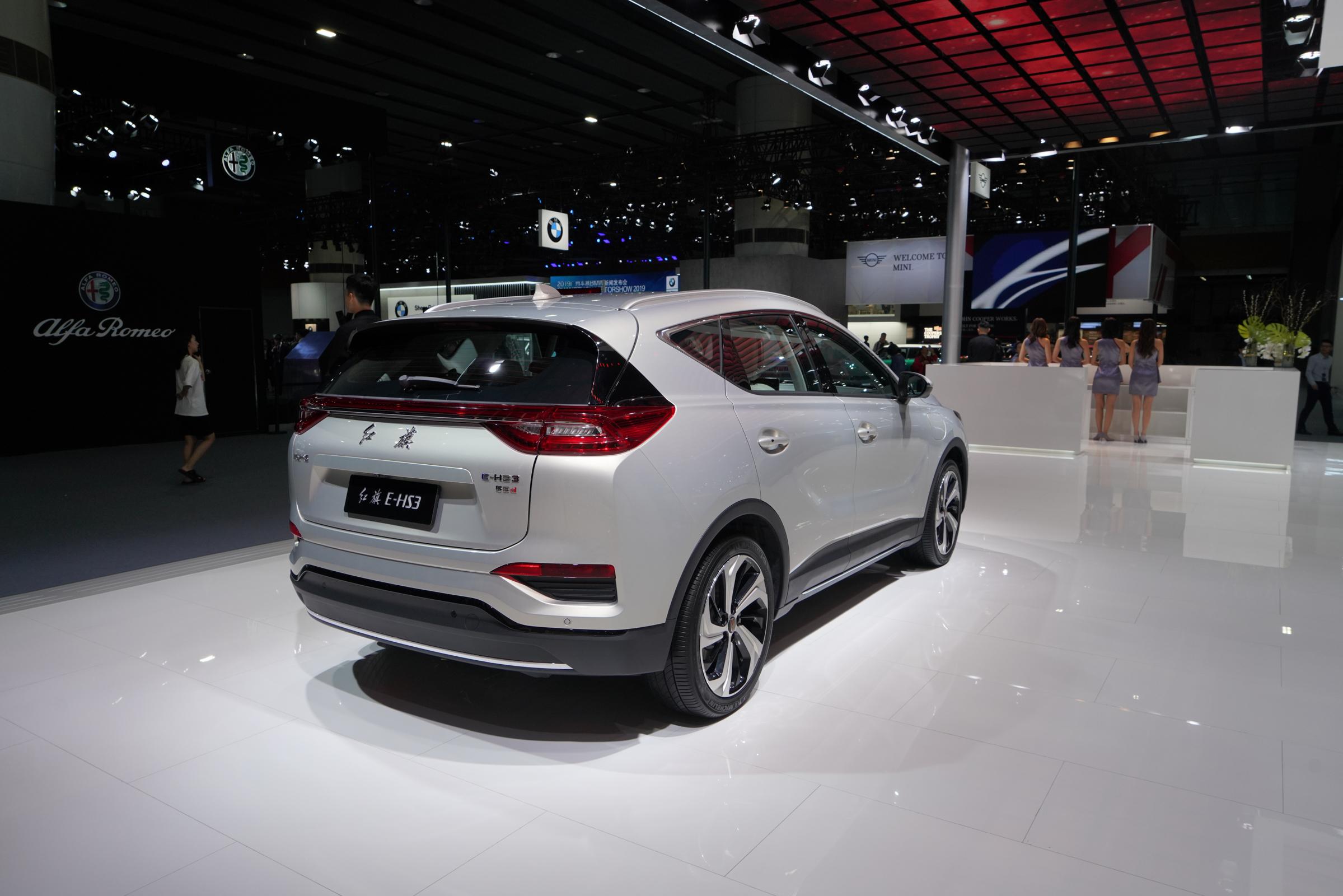  Hongqi E-Hs3 e hs3 2023 ZhilianQiyue 2 Wheel Drive Version City Use Solar Factory Price 4 Wheel Electric Car