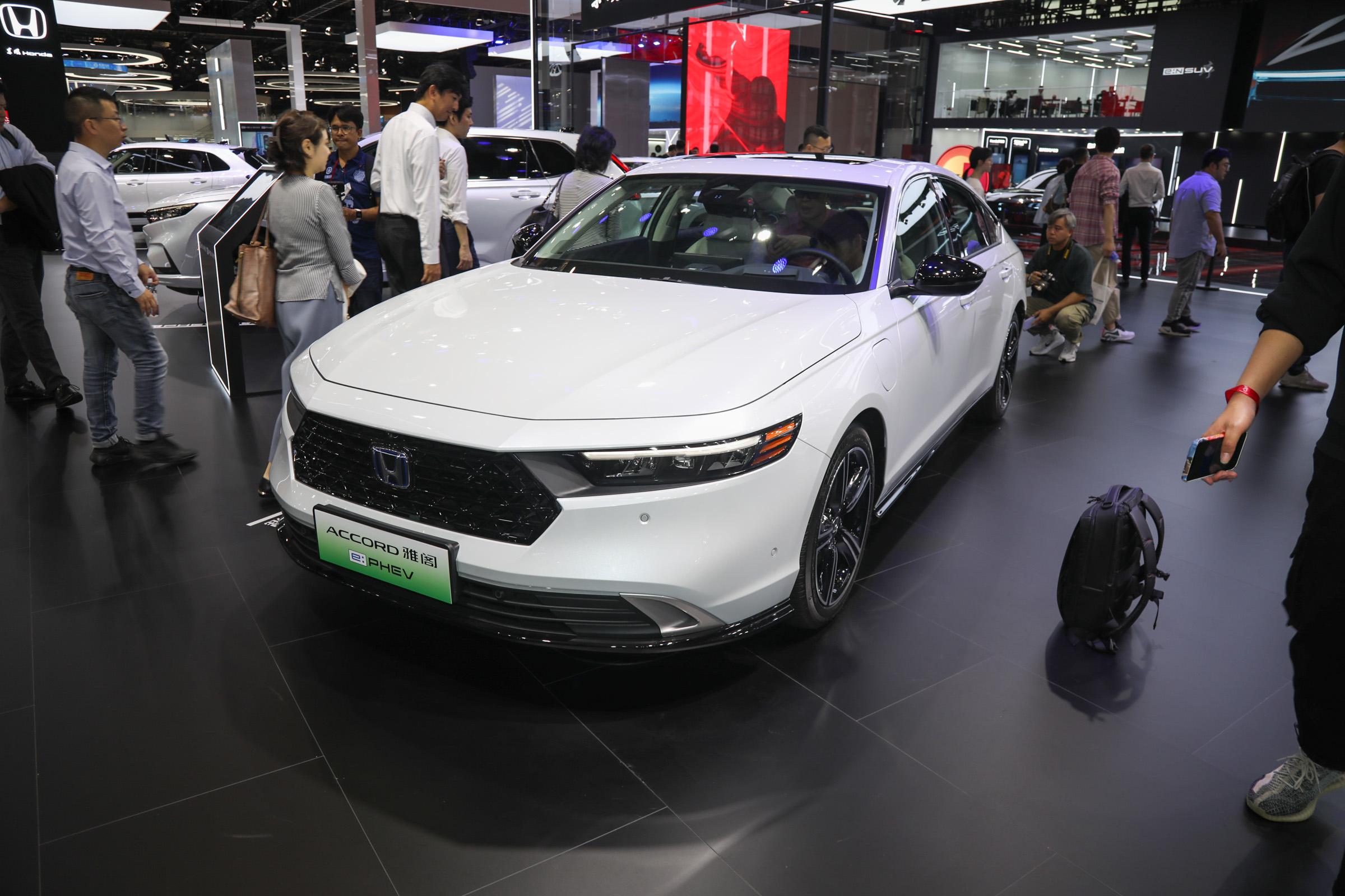 Best Price Japanese Car Honda 2023 Gasoline 5 Door 5 Seats Sedan Hon-da Accord Yage Phev  New Car For Export