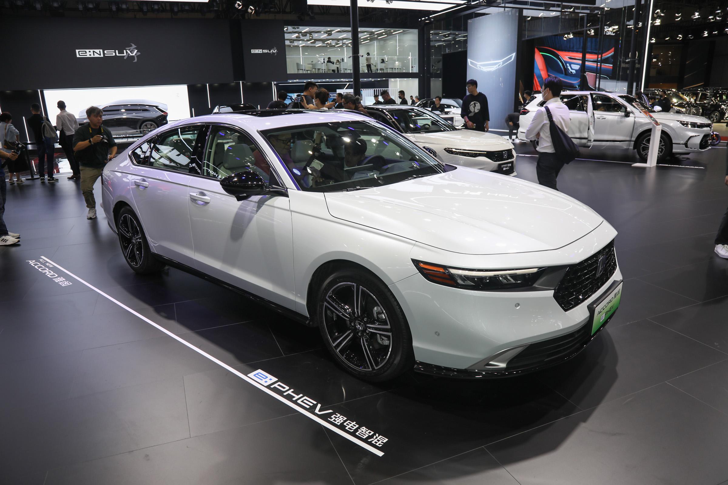 Best Price Japanese Car Honda 2023 Gasoline 5 Door 5 Seats Sedan Hon-da Accord Yage Phev  New Car For Export