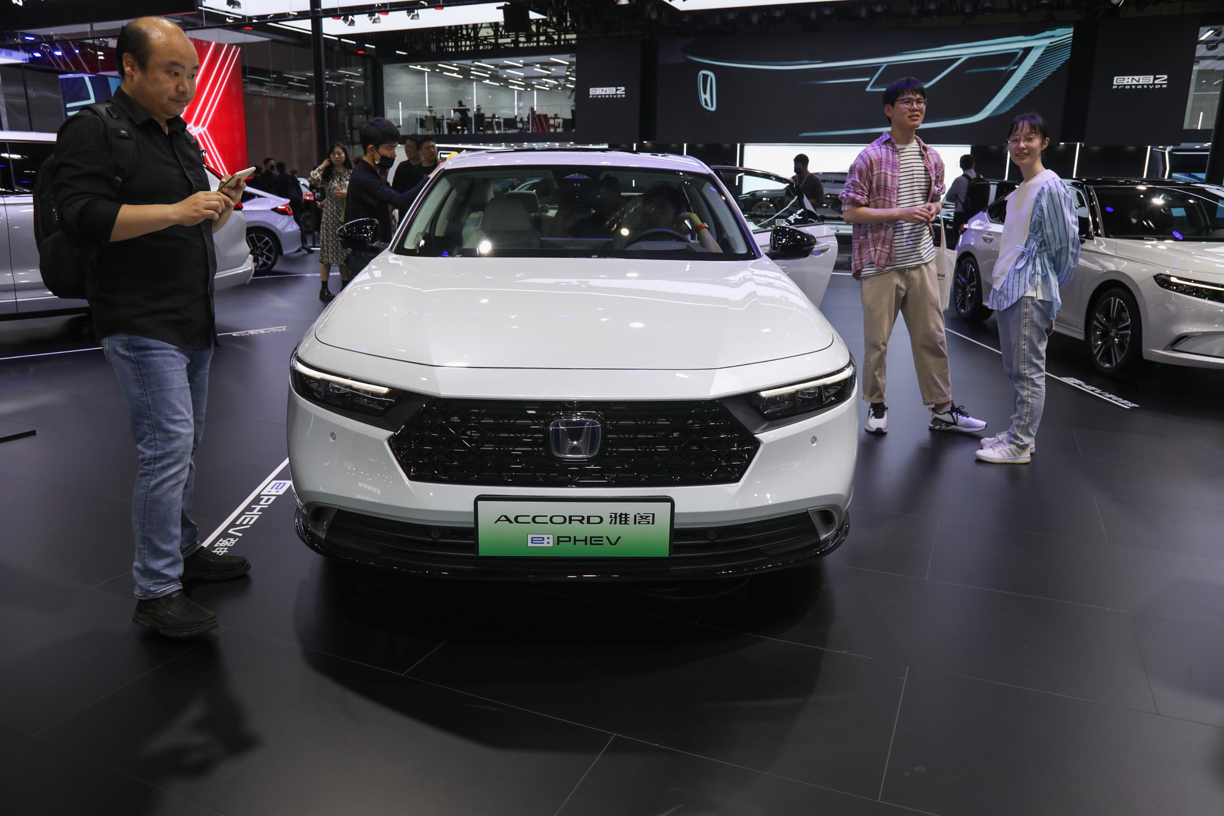 Best Price Japanese Car Honda 2023 Gasoline 5 Door 5 Seats Sedan Hon-da Accord Yage Phev  New Car For Export