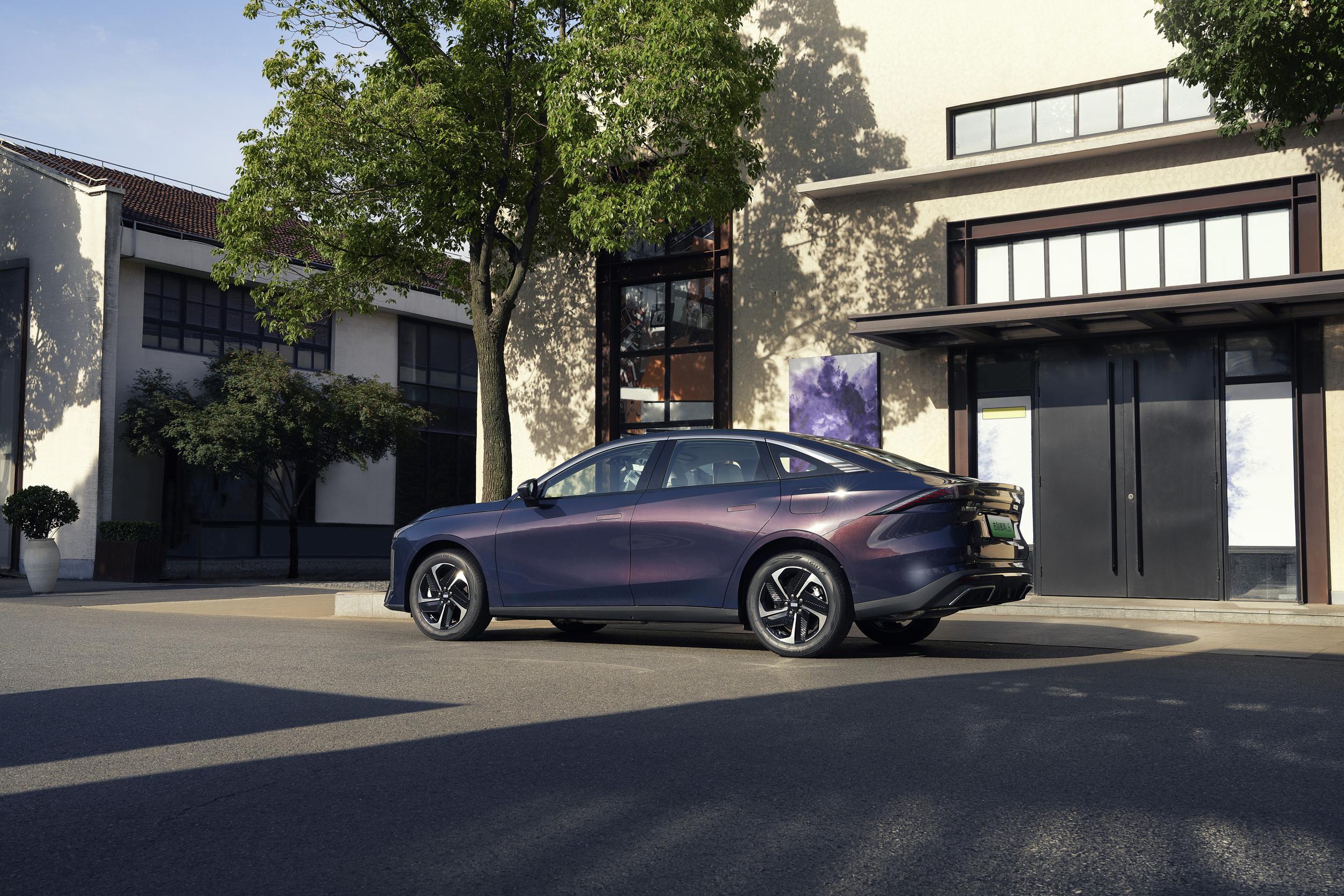 New Energy Vehicle Geely Galaxy L6 125km Hybrid New Electric Car Geely Galaxy L6 Ev Car