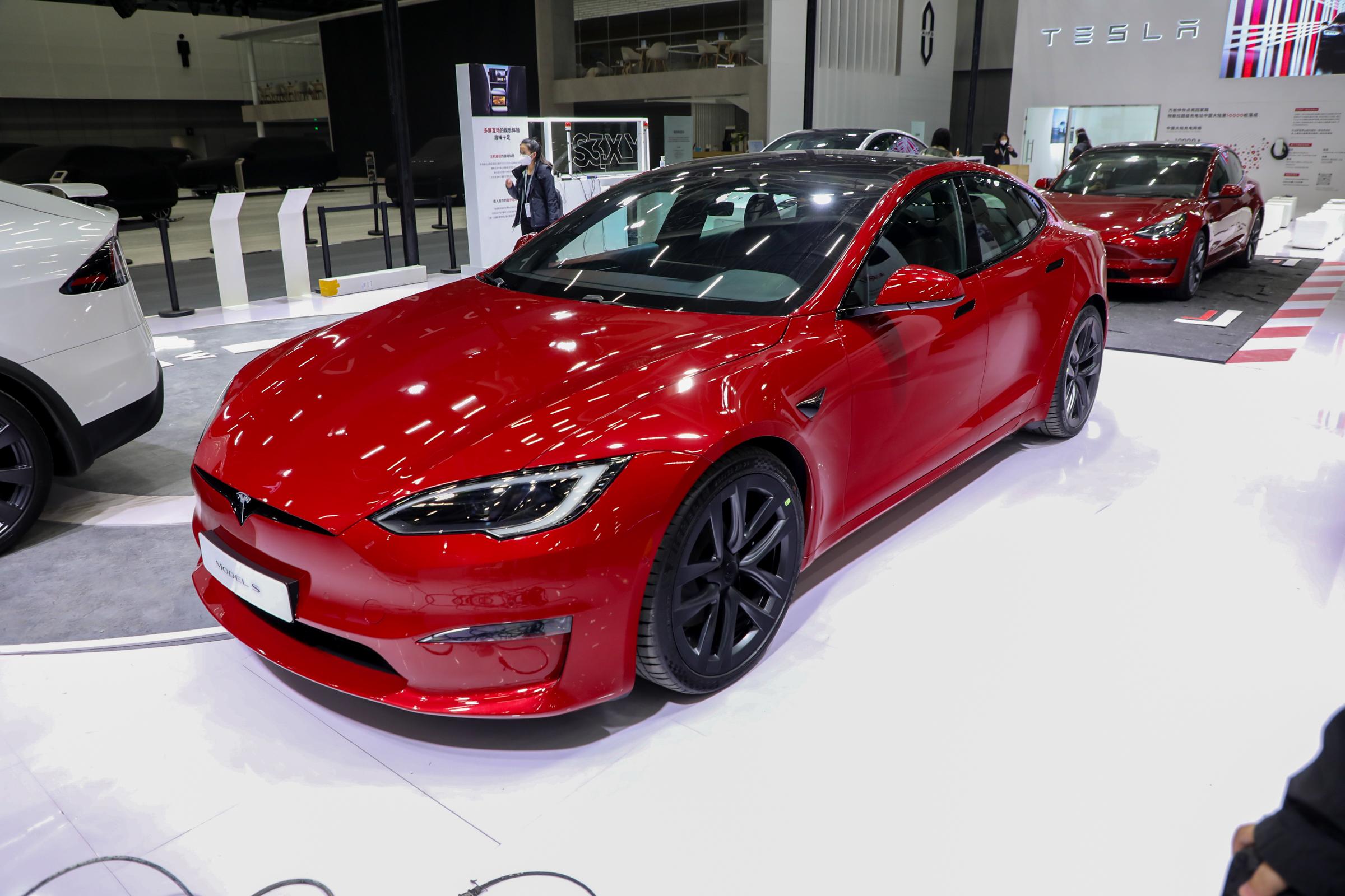 2024 Tesla Electric Car Performance EV Sedan Car High Speed New Energy Vehicles Tesla Model S Plaid for Sale