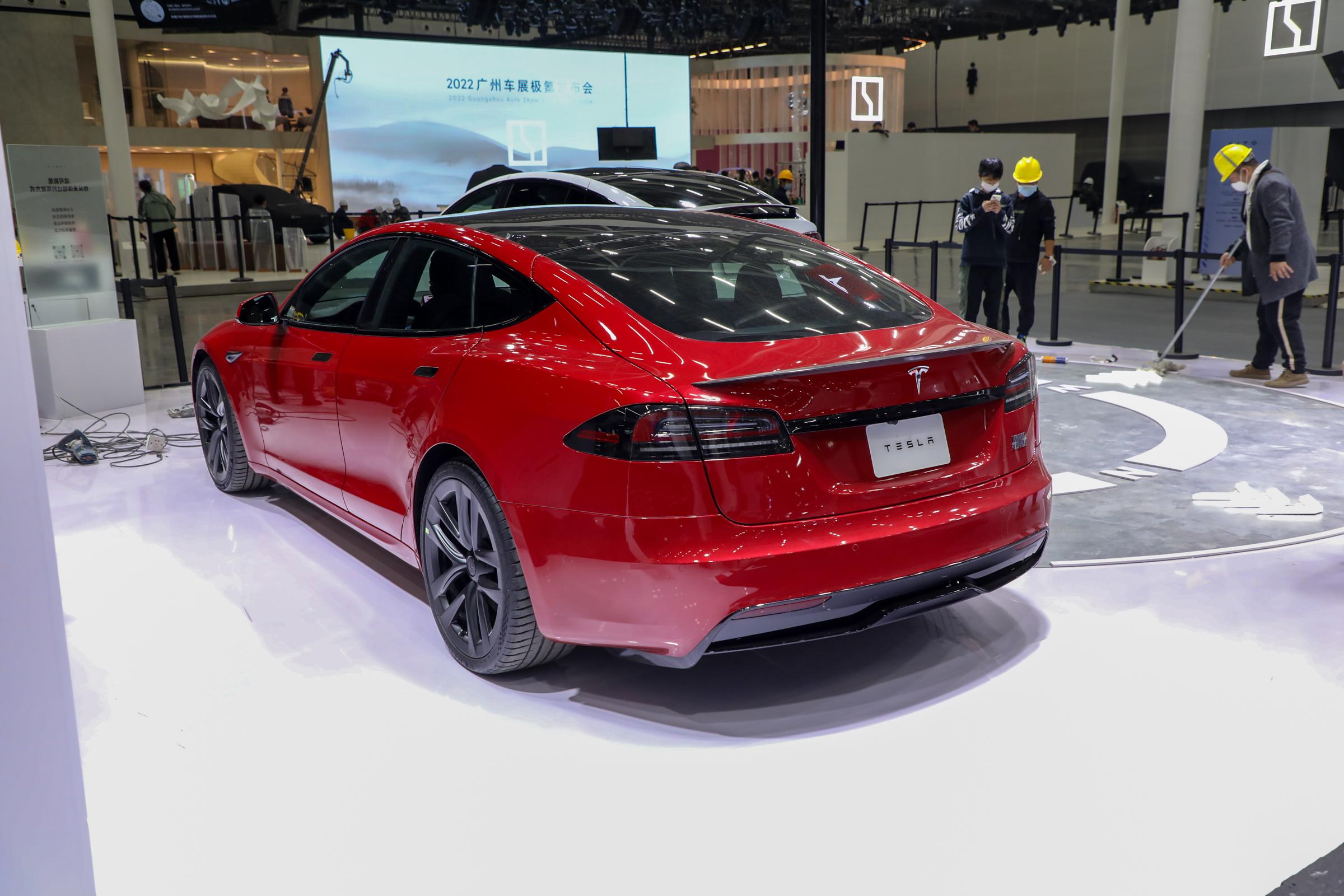 2024 Tesla Electric Car Performance EV Sedan Car High Speed New Energy Vehicles Tesla Model S Plaid for Sale