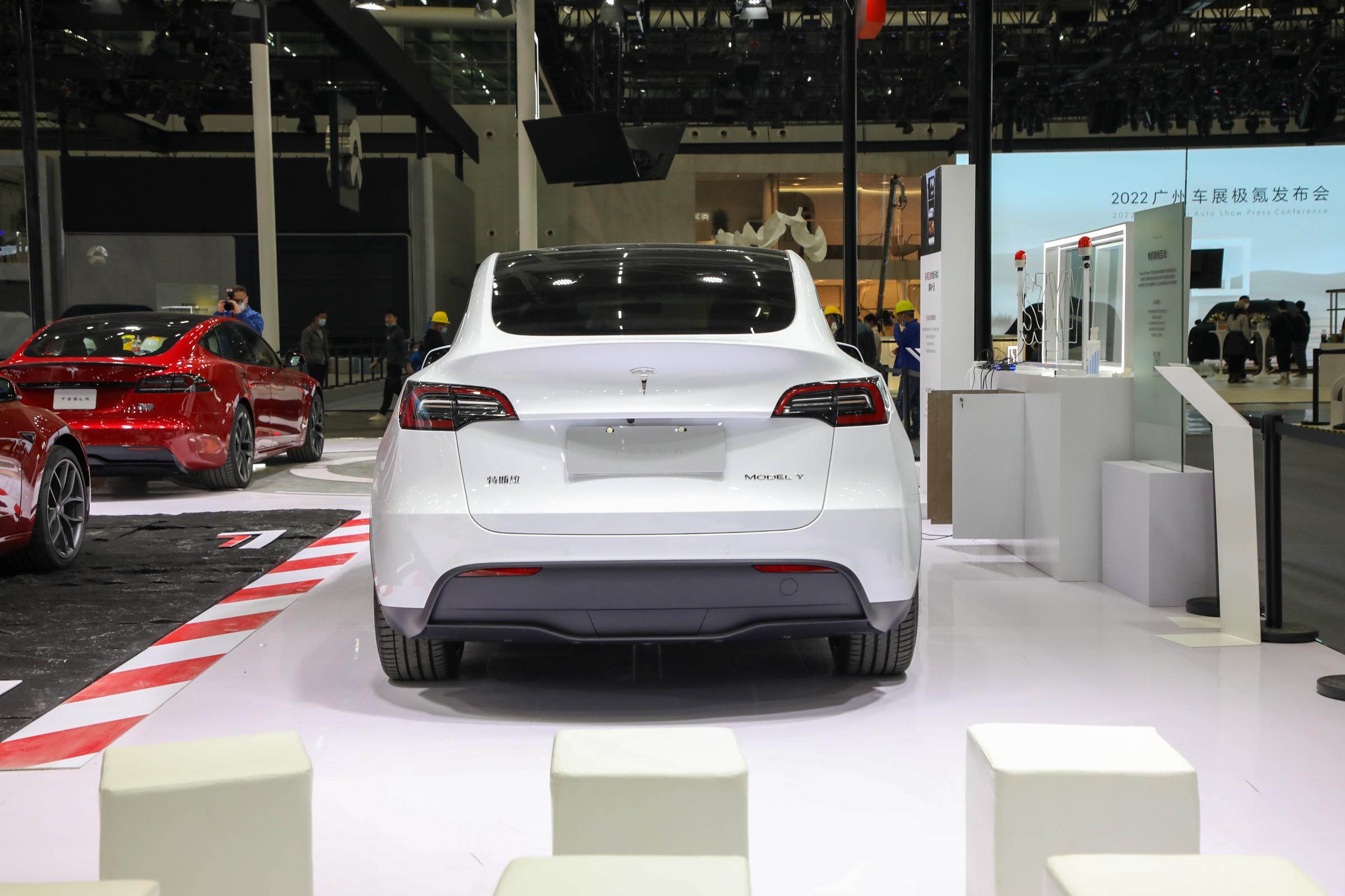 tesla model y 4 wheel 5 seats electric suv adult car tesla electric vehicle 2024 ev car new energy vehicles suv
