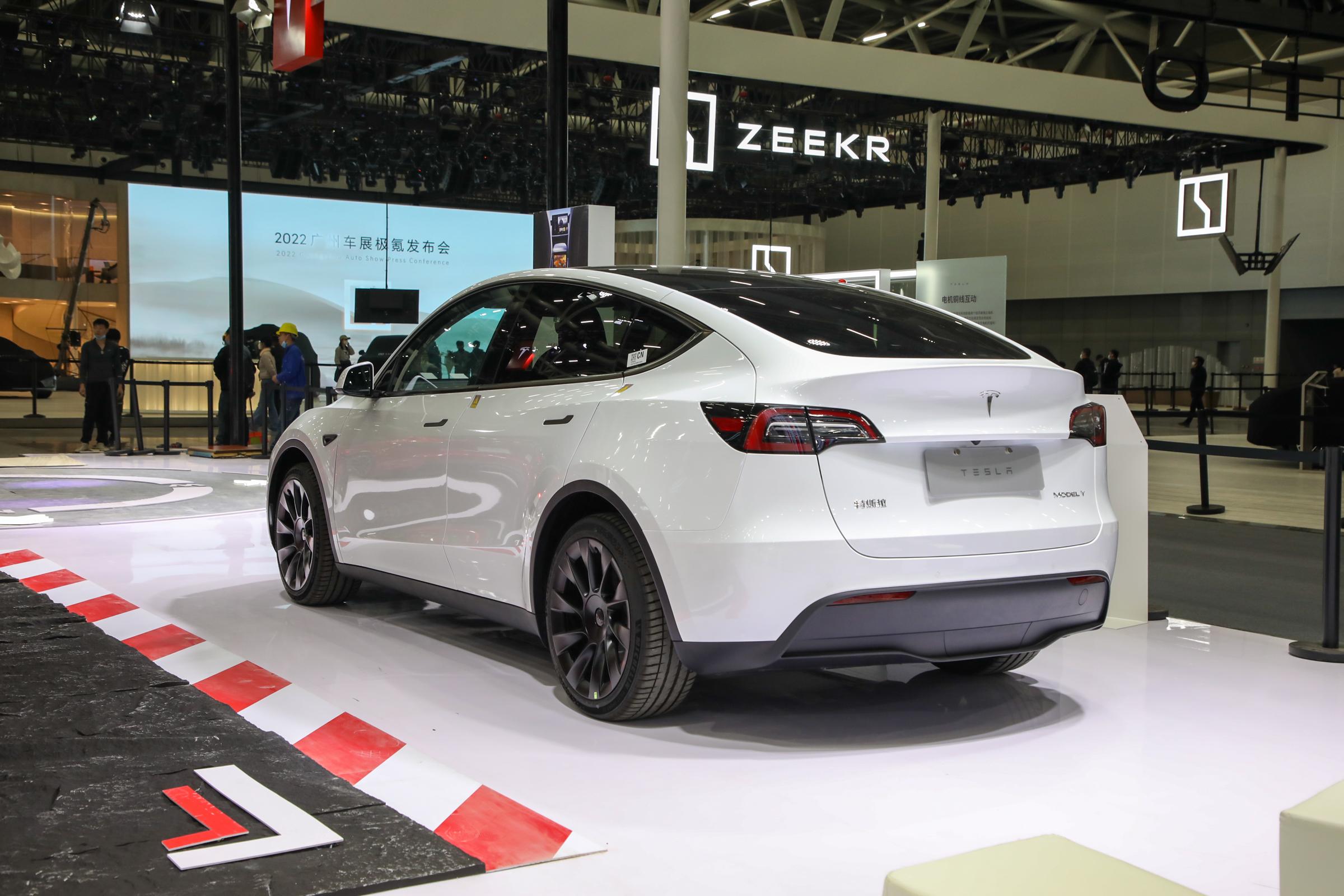 tesla model y 4 wheel 5 seats electric suv adult car tesla electric vehicle 2024 ev car new energy vehicles suv