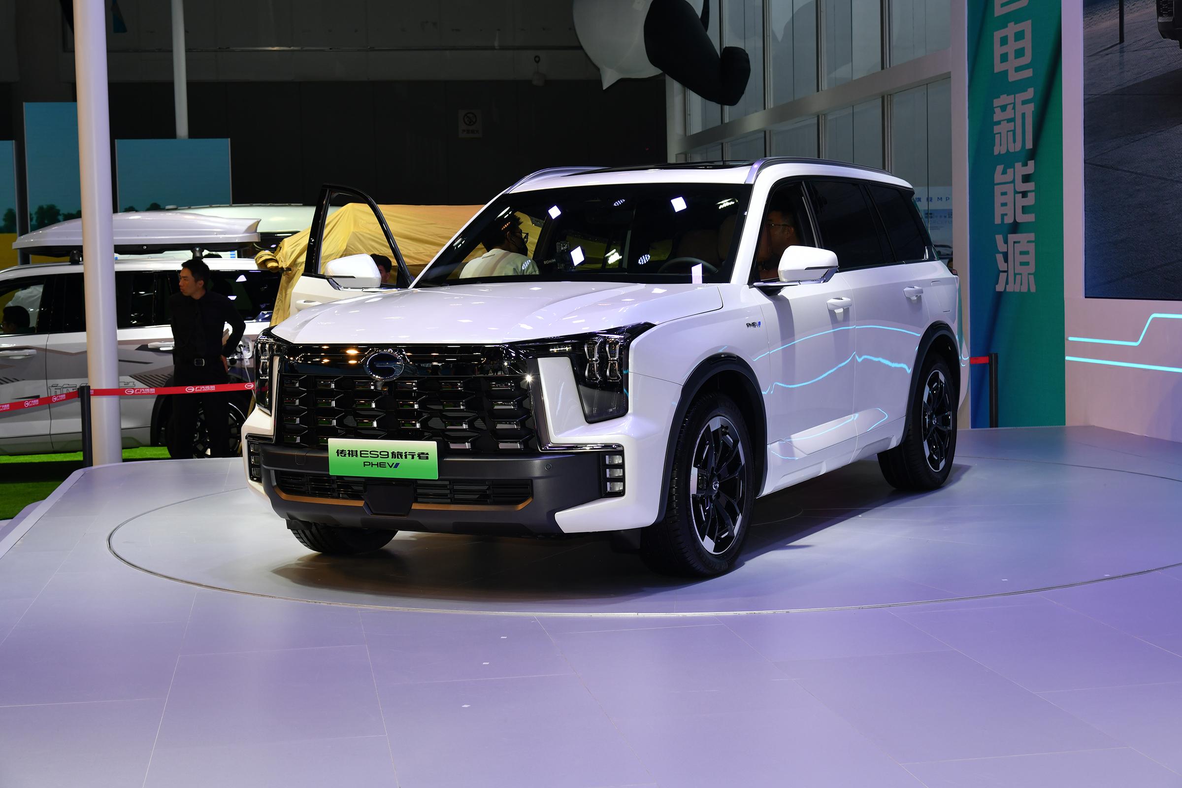 Best Selling New Energy Vehicle SUV GAC Trumpchi ES9 2023 PHEV 143KM Pro Long Range Electric Vehicle