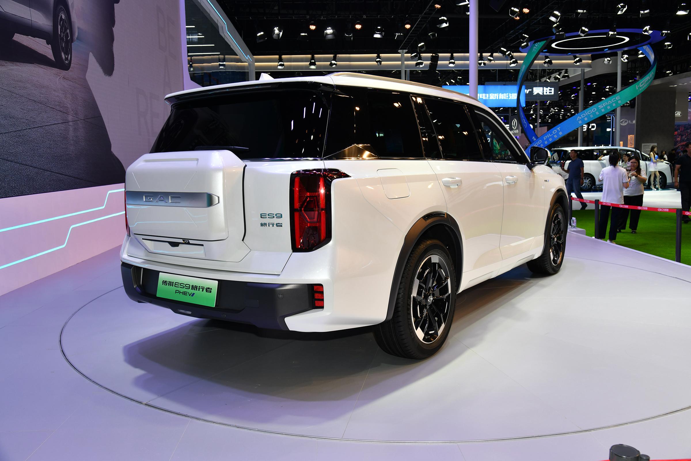 Best Selling New Energy Vehicle SUV GAC Trumpchi ES9 2023 PHEV 143KM Pro Long Range Electric Vehicle