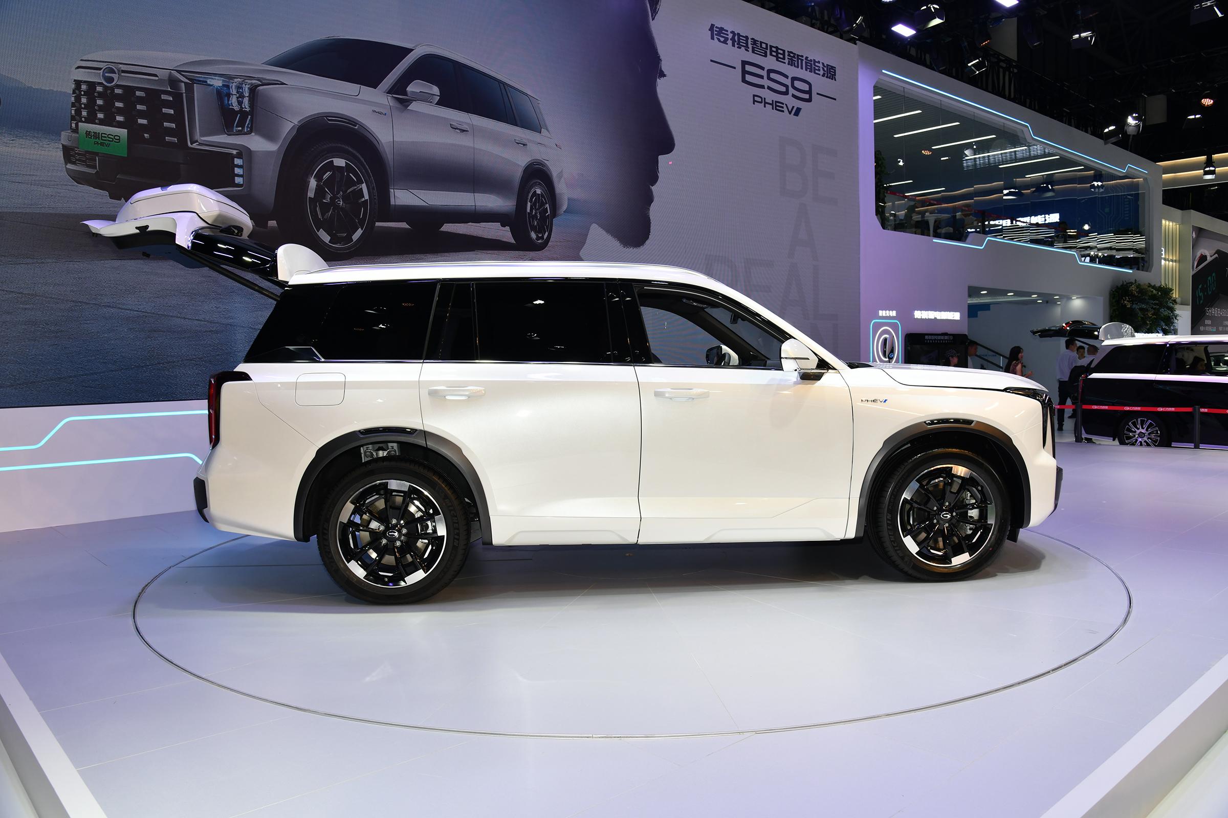 Best Selling New Energy Vehicle SUV GAC Trumpchi ES9 2023 PHEV 143KM Pro Long Range Electric Vehicle