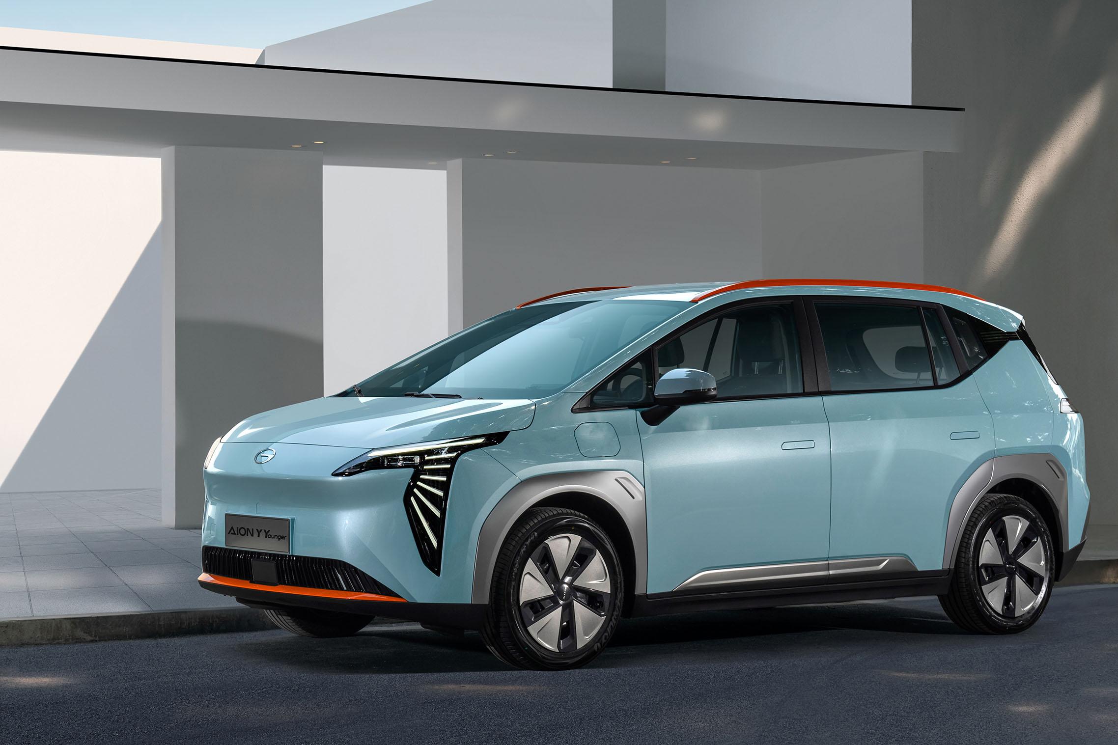Hot sale cars vehicles cheap GAC auto AION Y sedan EV car electric car new energy vehicle