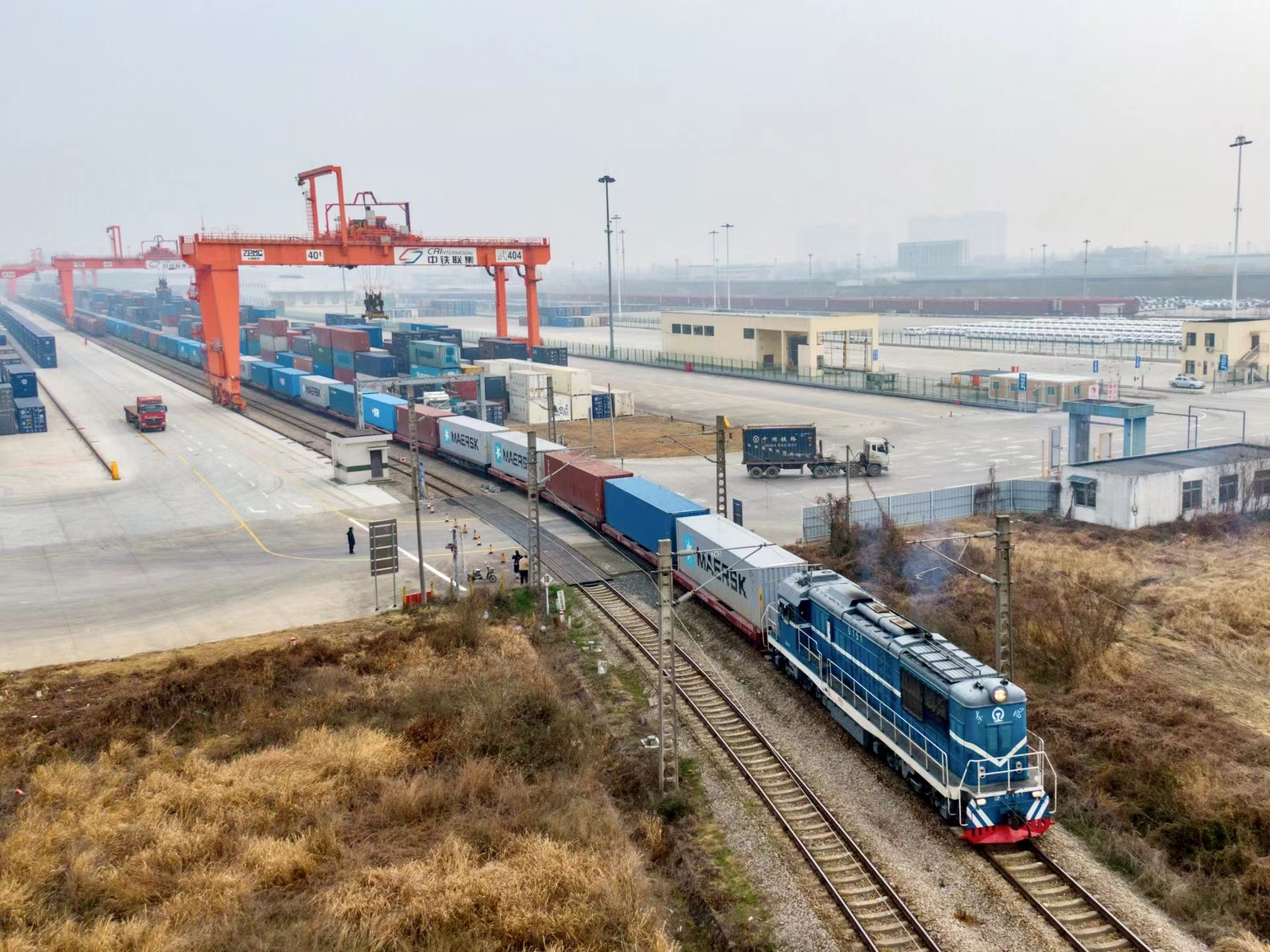 Белая из Китая