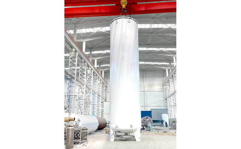 Why are carbon dioxide storage tanks widely used?