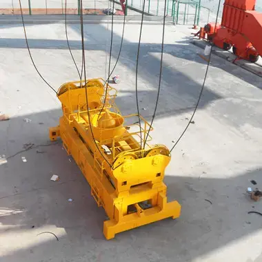 Electric hydraulic telescopic spreader