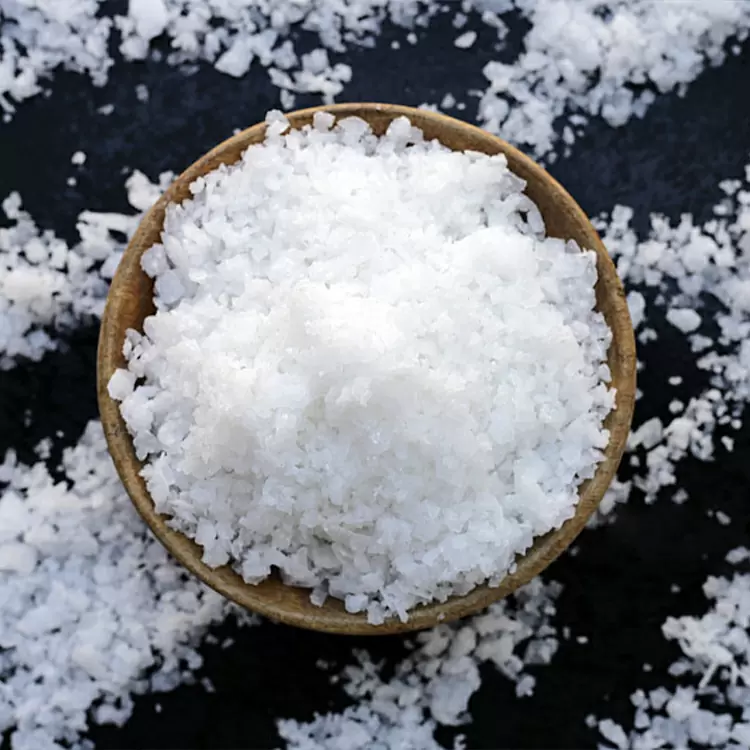 Caustic Soda pearls