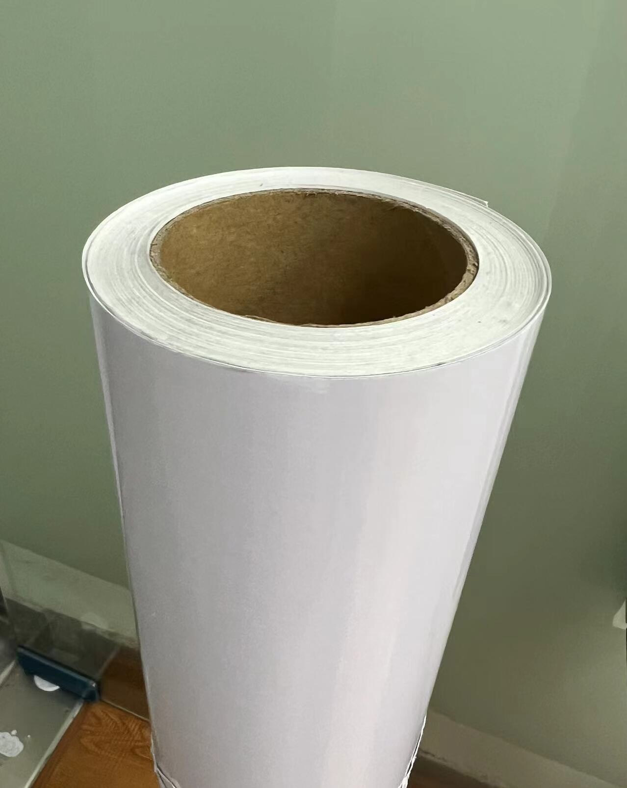 Standard self adhesive vinyl   100um/140gsm 