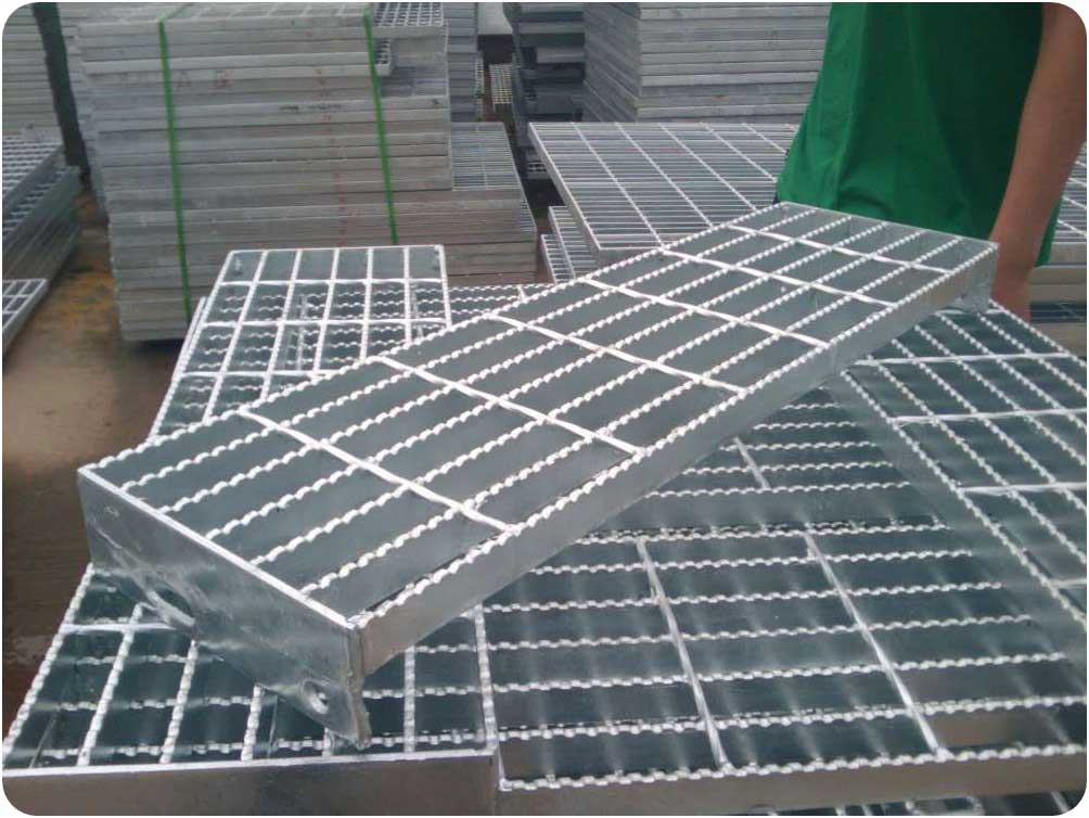Serrated steel grating shipped to Indonesia