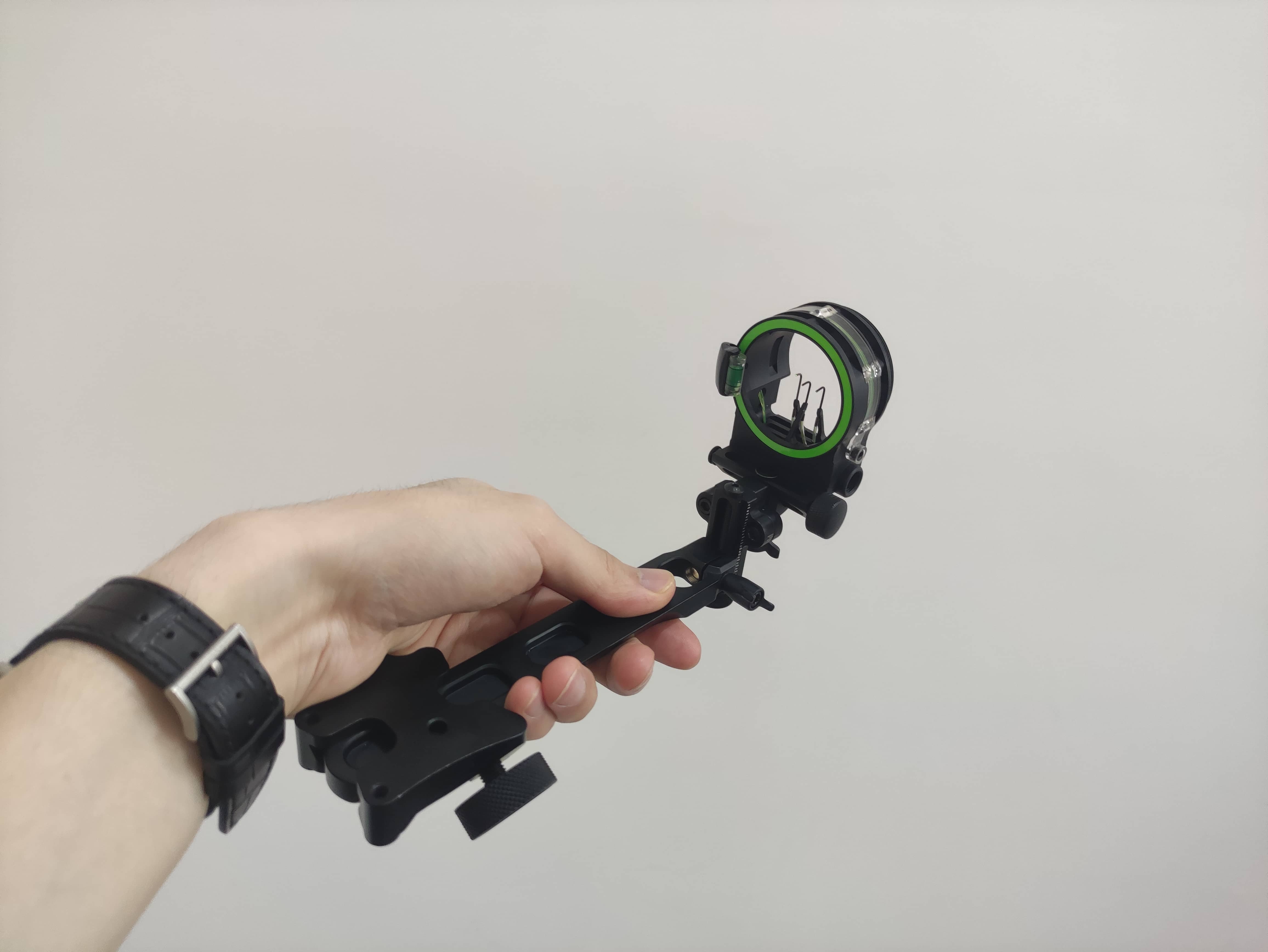 Which accessories do I actually need for a compound bow?