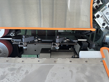 Aluminum strip bending machine