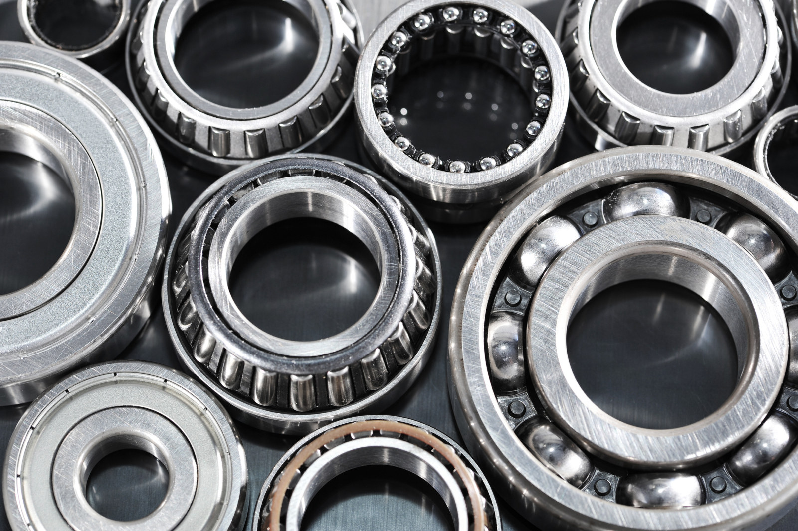 Deep groove ball bearings