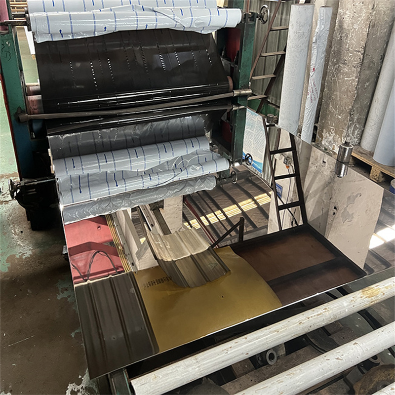 What is the difference between stainless steel and mild steel?