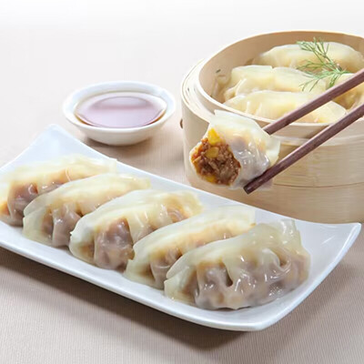 Steamed Dumplings with Spicy Garlic Sauce