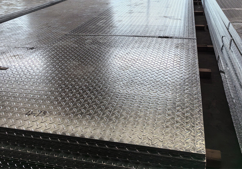 Galvanized pattern plate