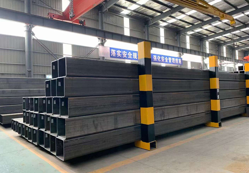 Seamless black rectangular tube