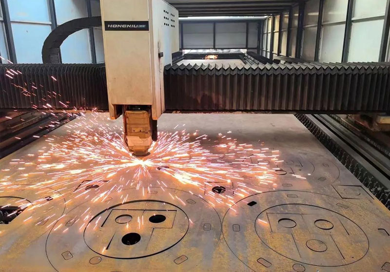 Laser cutting machine