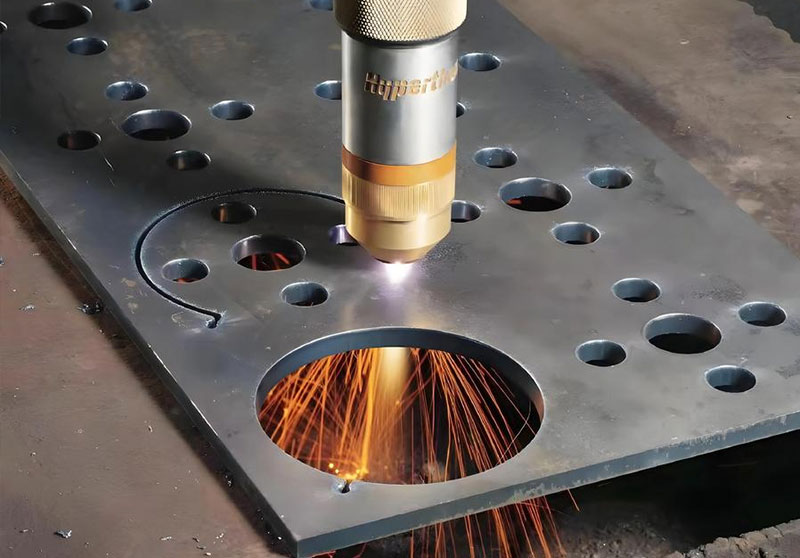 Laser cutting machine