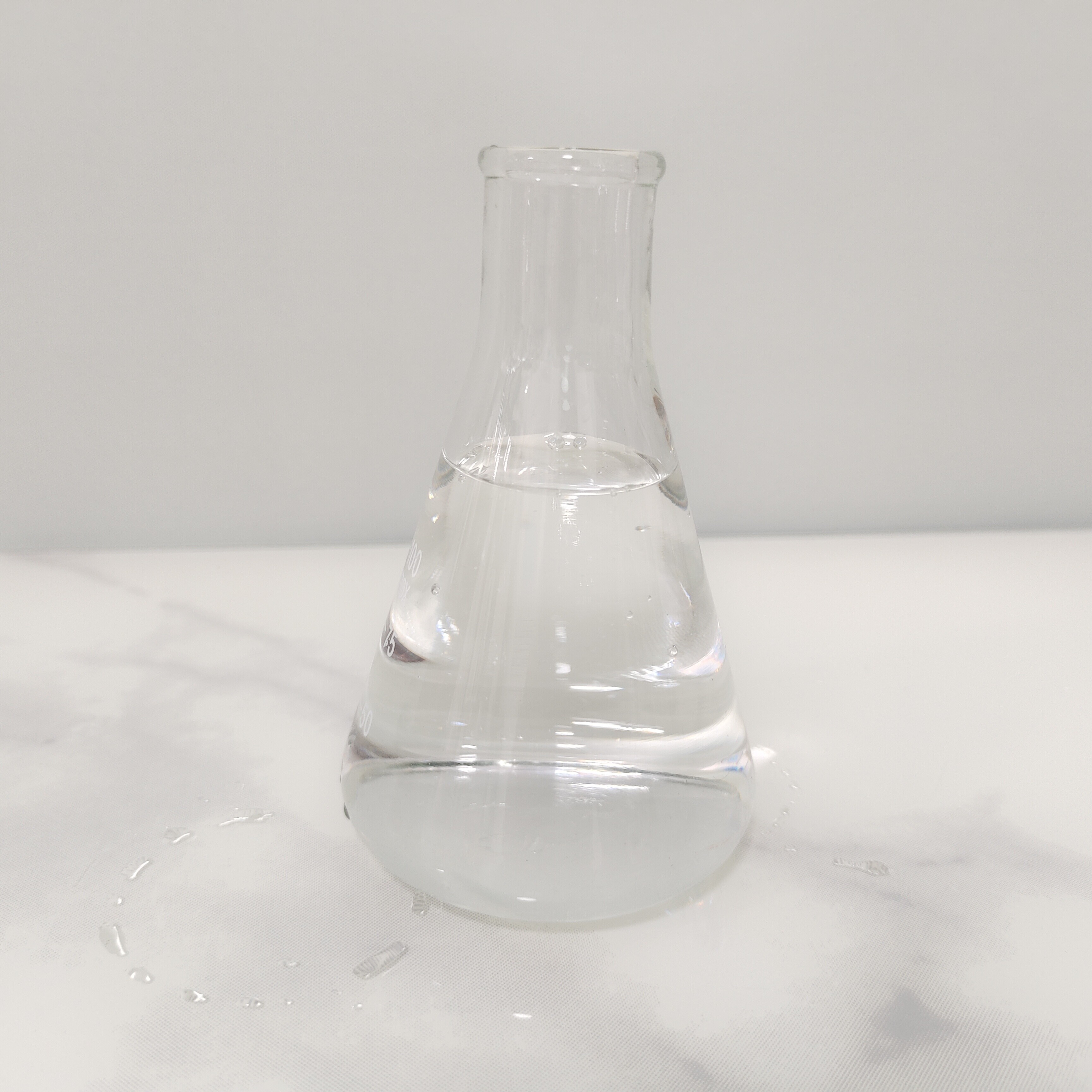 1,1,1,3,3,3-Hexafluoro-2-propanol