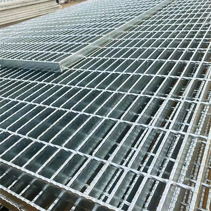 Electrowelded grating with twisted square
