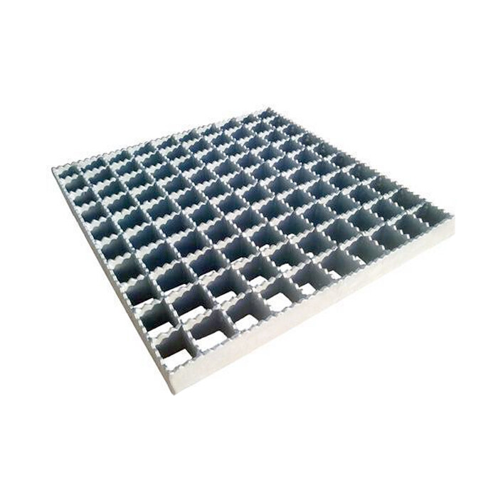 Pressed grating with equal strips and continuous serrations