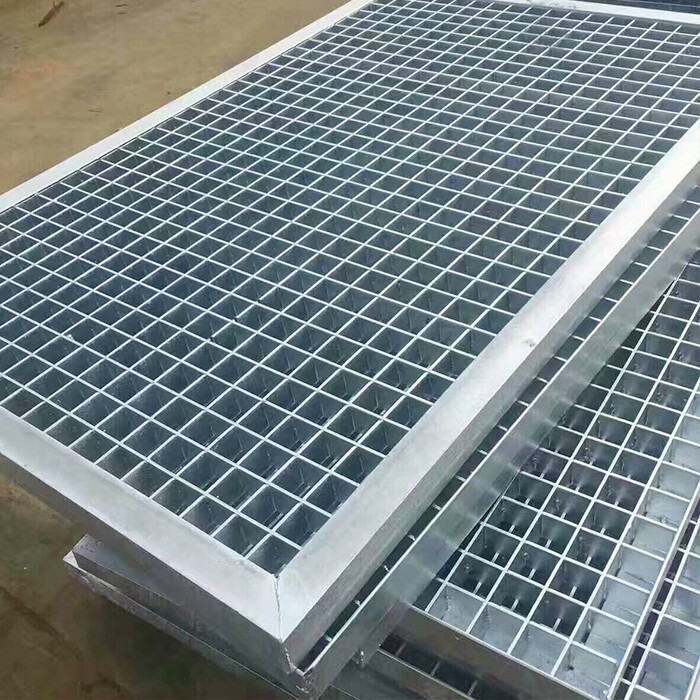 Steel grating for car wash drainage ditch cover