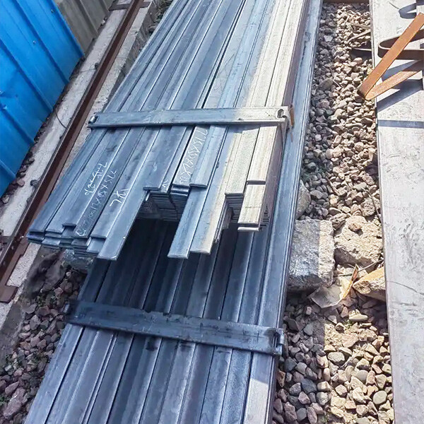 Hot rolled flat steel