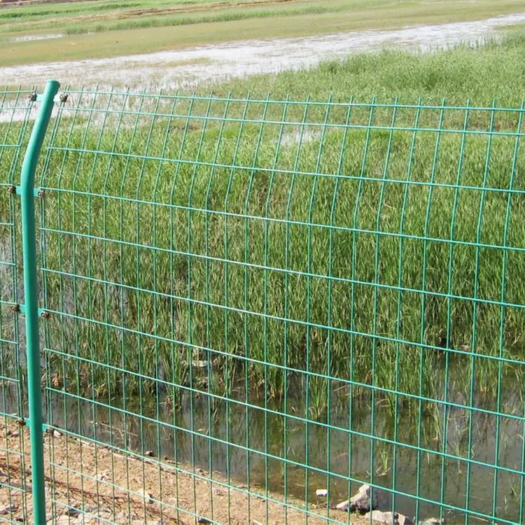 Customizable Bilateral Wire FenceEnclosure FencingPhotovoltaic Wire MeshHighway Safety Wire MeshFarming Fences