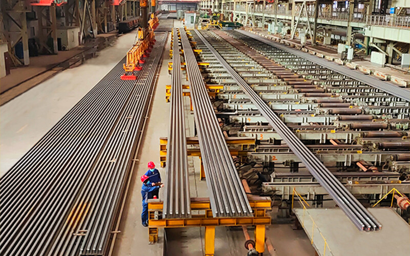 High-speed heavy rails help railway construction and form a high-speed rail transportation circle within the province