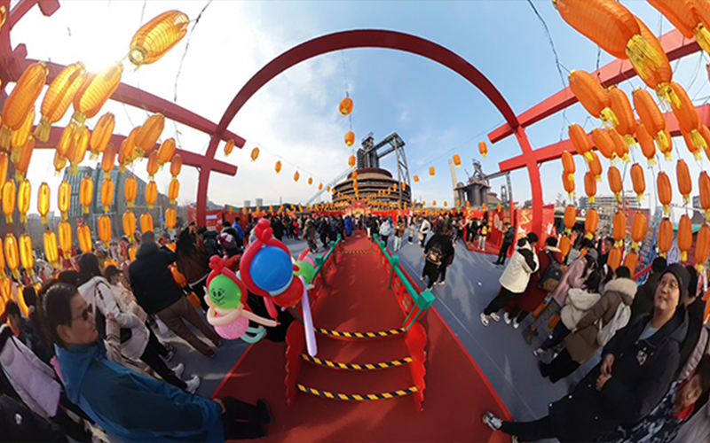 I am on duty during the Spring Festival, crafting high-end silver and bright materials