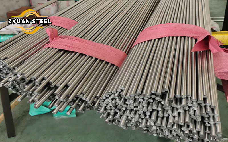 Titanium alloy bar